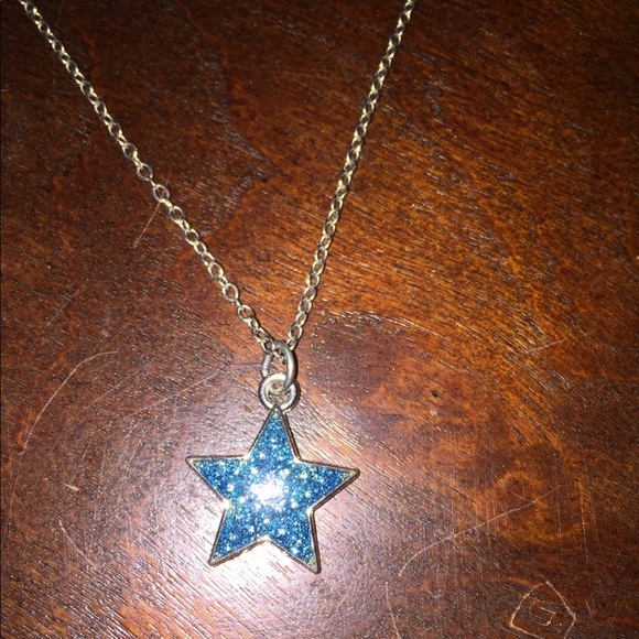 ⭐️ NECKLACE - Picture 4 of 8